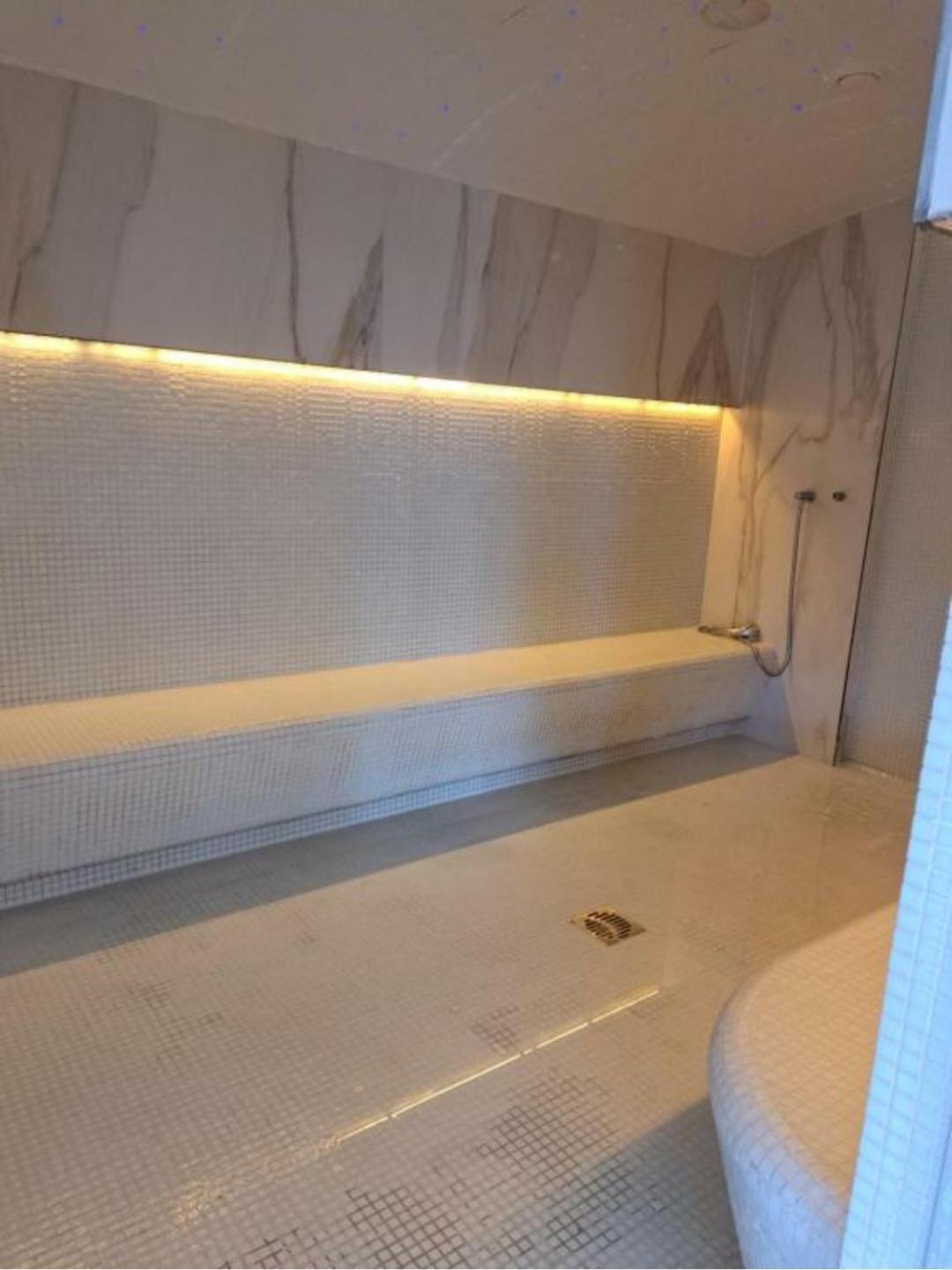 Luxury Suite Alezzi Beach Apartment Piscina Incalzita Sauna Jacuzzi Parking Năvodari Buitenkant foto