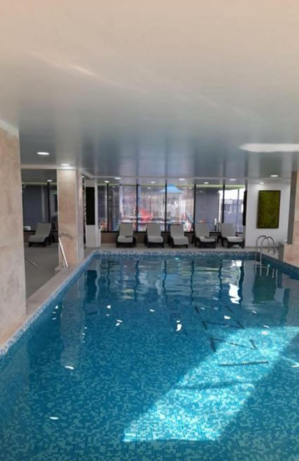Luxury Suite Alezzi Beach Apartment Piscina Incalzita Sauna Jacuzzi Parking Năvodari Buitenkant foto