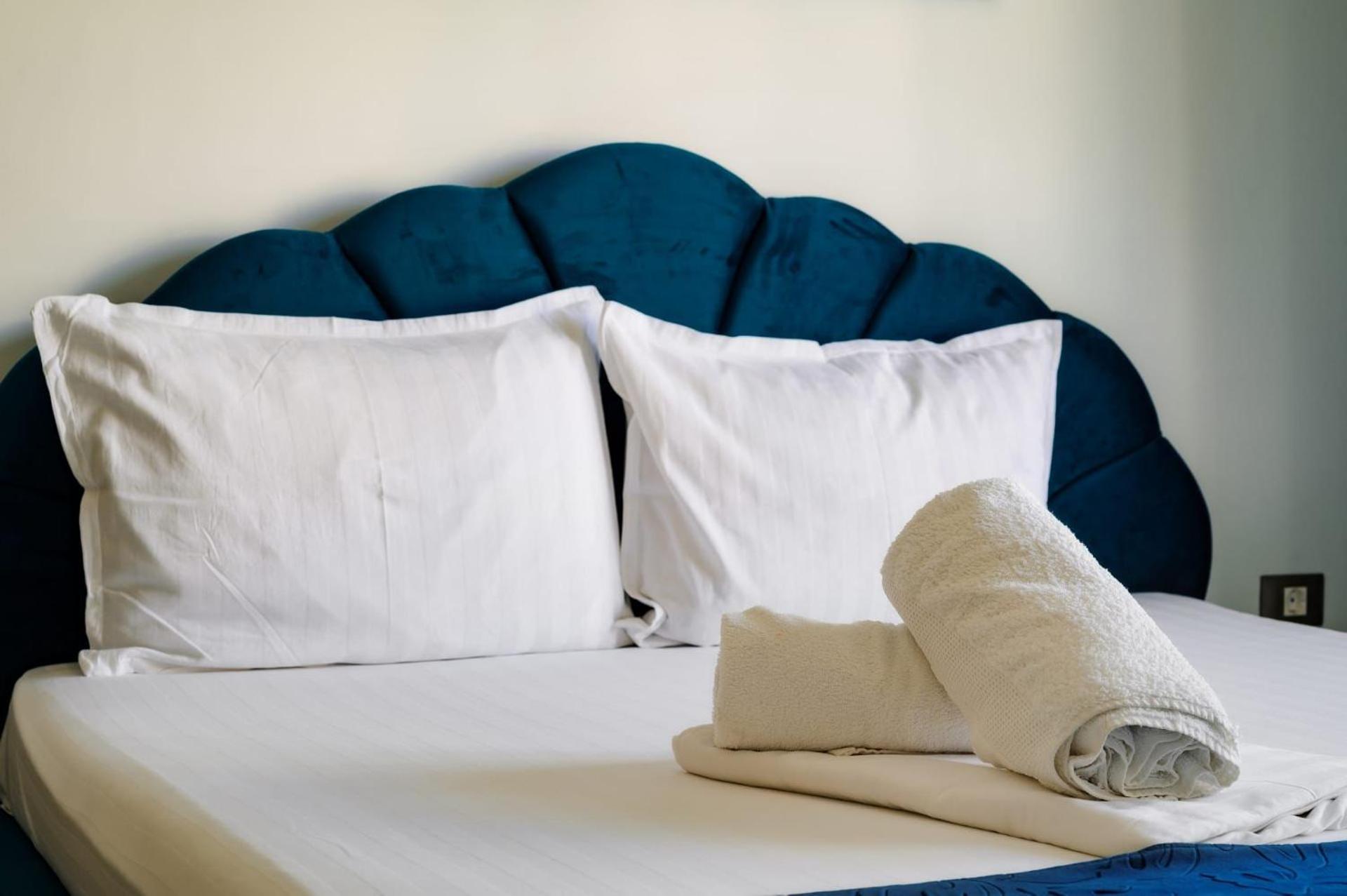 Luxury Suite Alezzi Beach Apartment Piscina Incalzita Sauna Jacuzzi Parking Năvodari Buitenkant foto