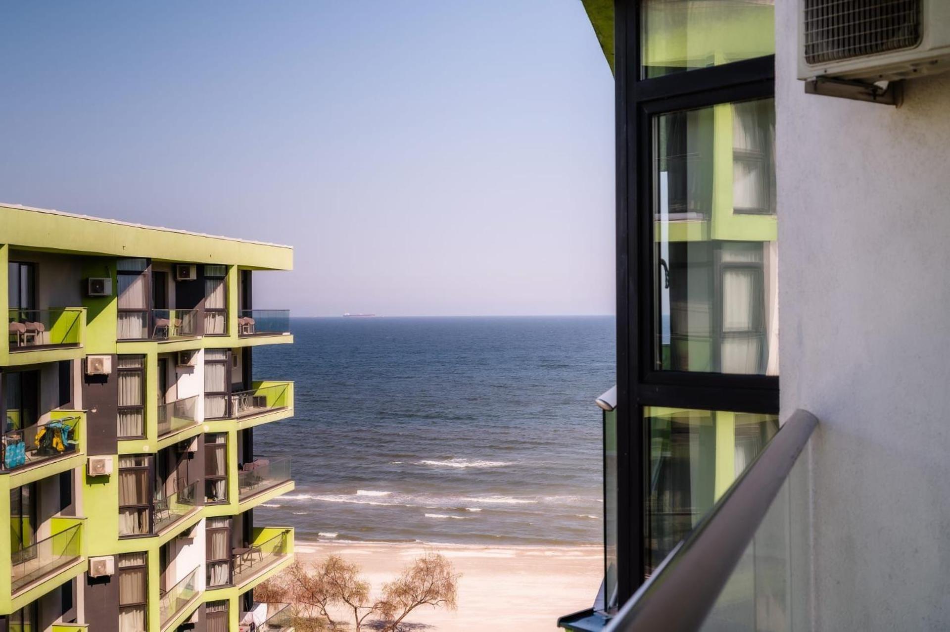 Luxury Suite Alezzi Beach Apartment Piscina Incalzita Sauna Jacuzzi Parking Năvodari Buitenkant foto
